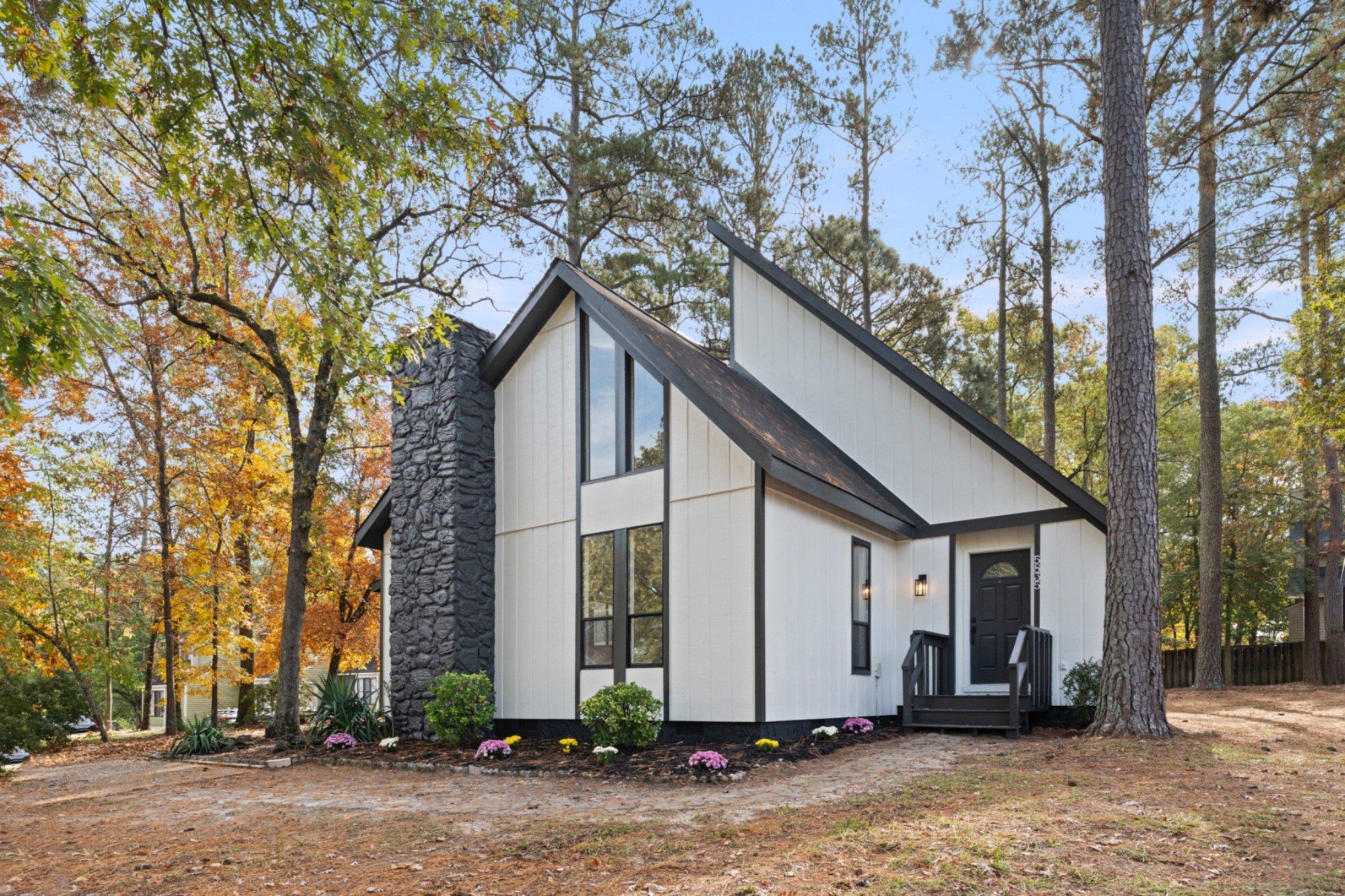 carousel-hero-element image-0