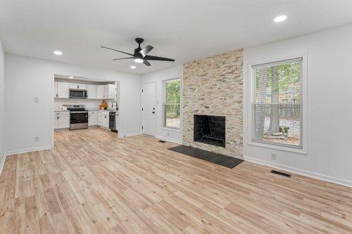 mobile - carousel-hero-element image-3