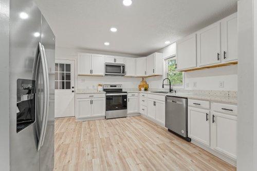 mobile - carousel-hero-element image-1