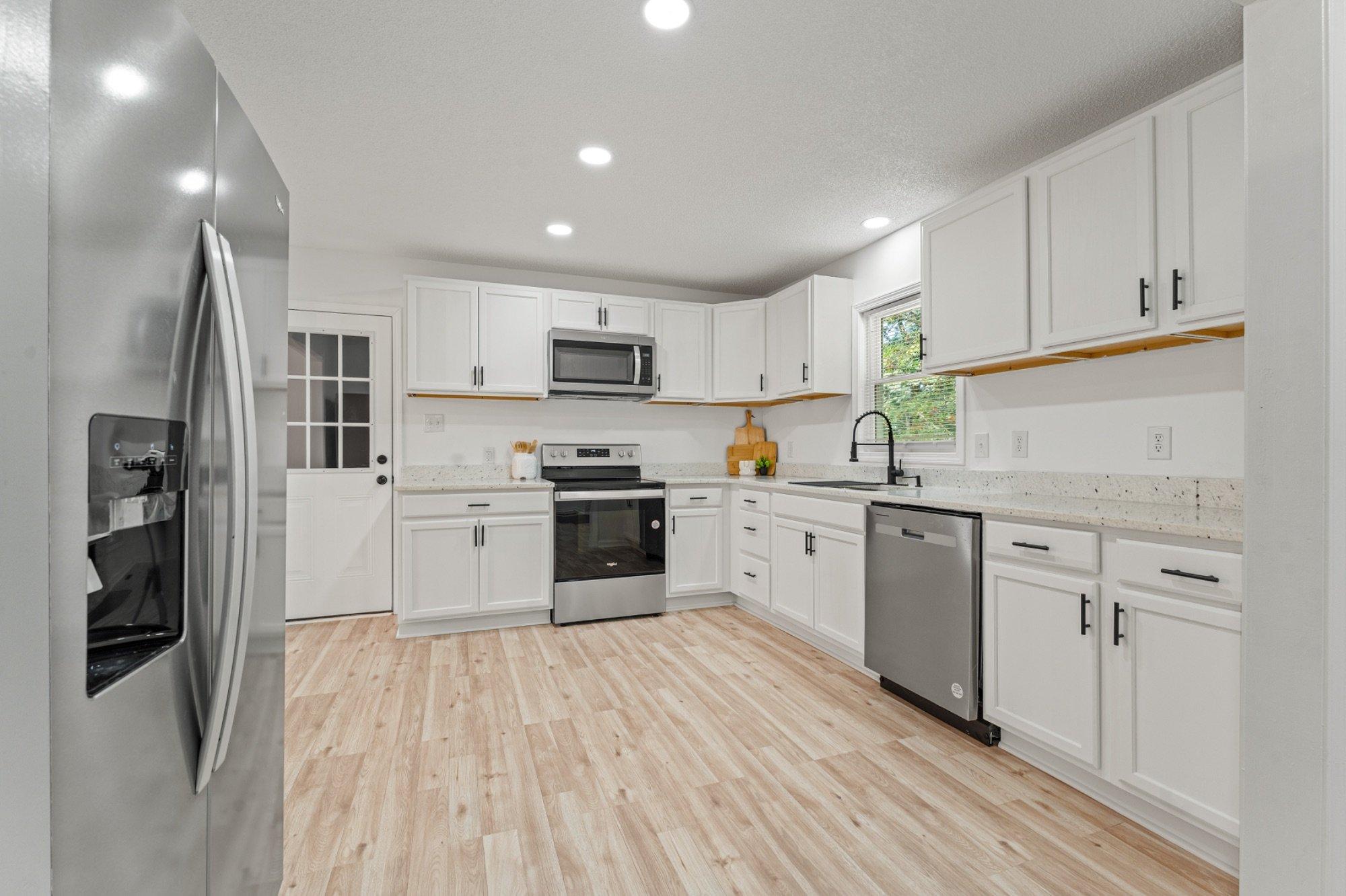 carousel-hero-element image-1